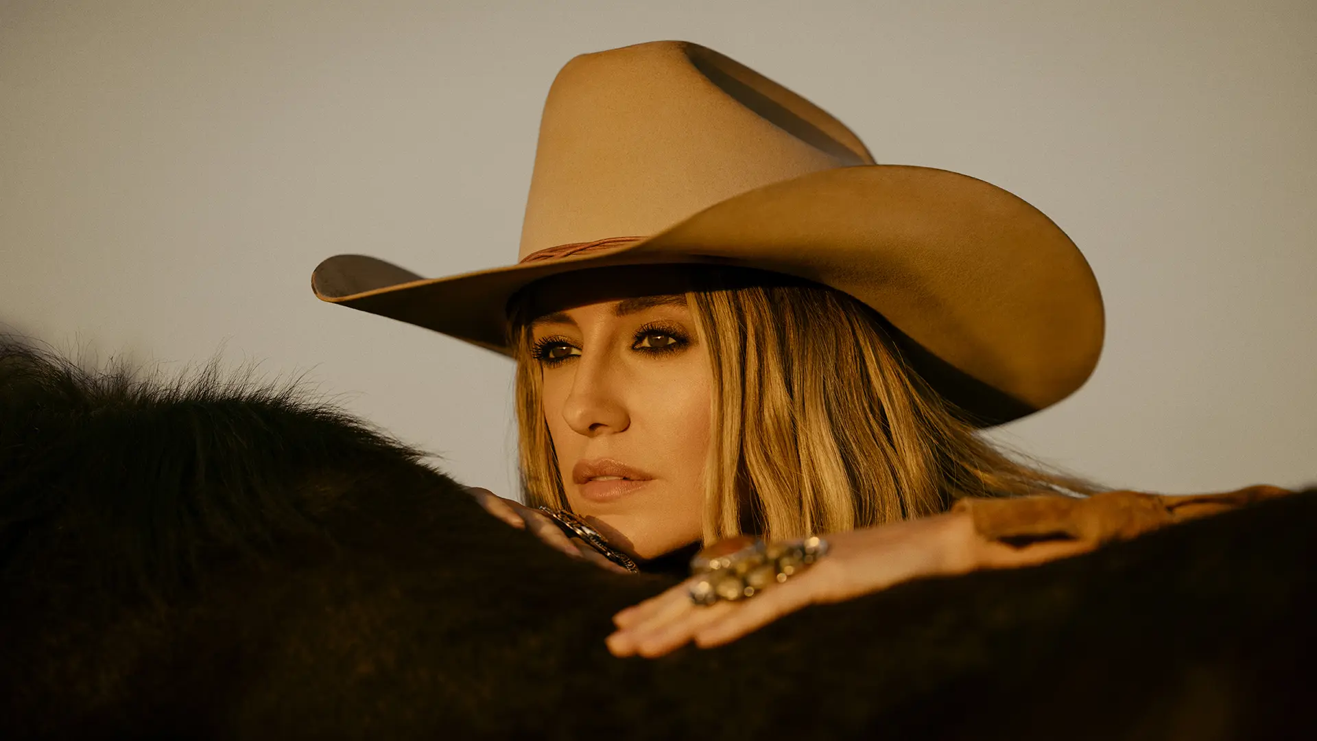 Lainey Wilson Live in Los Angeles – Aug 23, 2025 | The Kia Forum, Inglewood, CA